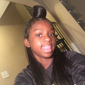 Meet your Posher, Nateija